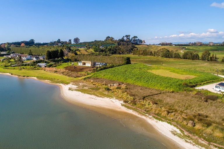 Photo of property in 23a Pahoia Beach Road, Whakamarama, 3172
