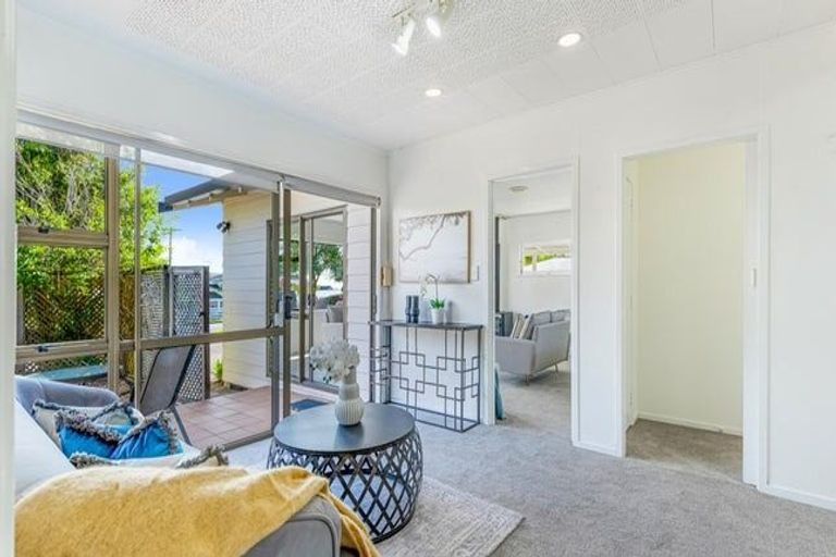 Photo of property in 30 County Road, Torbay, Auckland, 0630