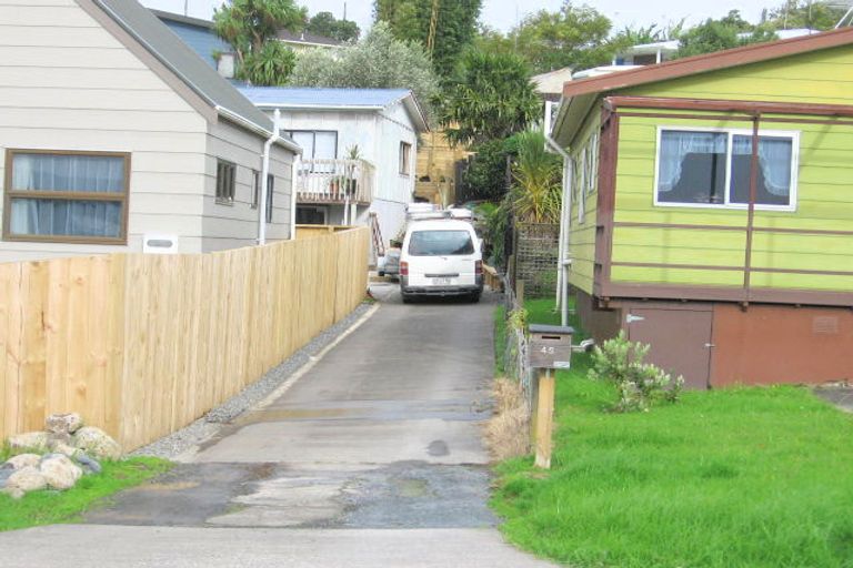 Photo of property in 45 Pohutukawa Avenue, Red Beach, 0932