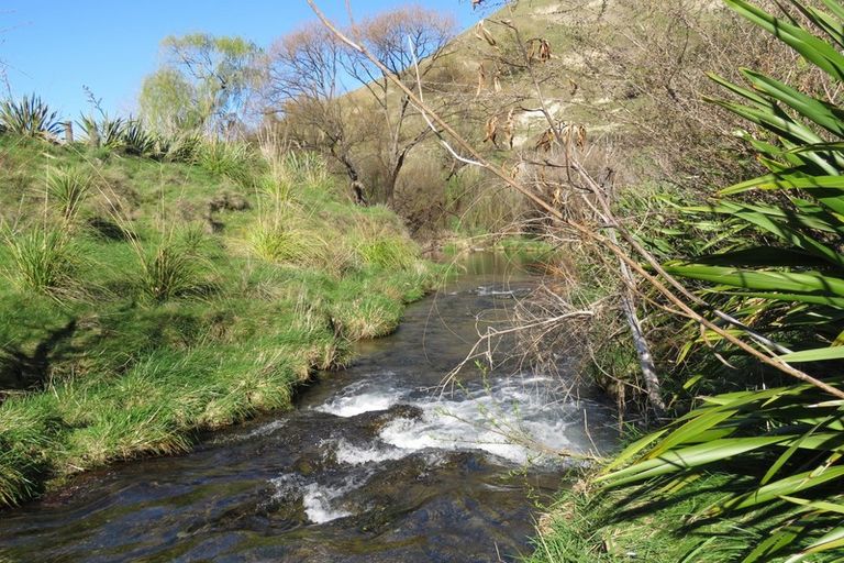 Photo of property in 957 Waimarama Road, Waimarama, Havelock North, 4294