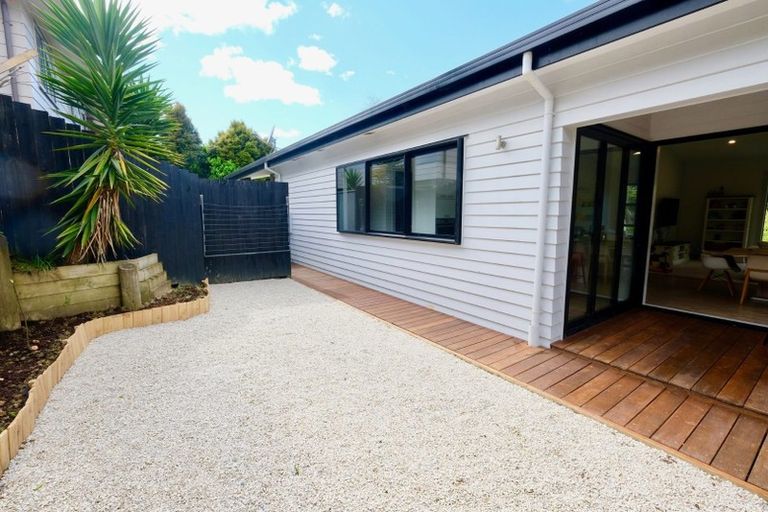 Photo of property in 119a Weatherly Road, Torbay, Auckland, 0630