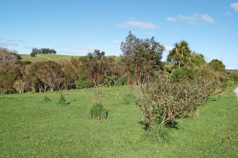 Photo of property in 126 Oneriri Road, Kaiwaka, 0573