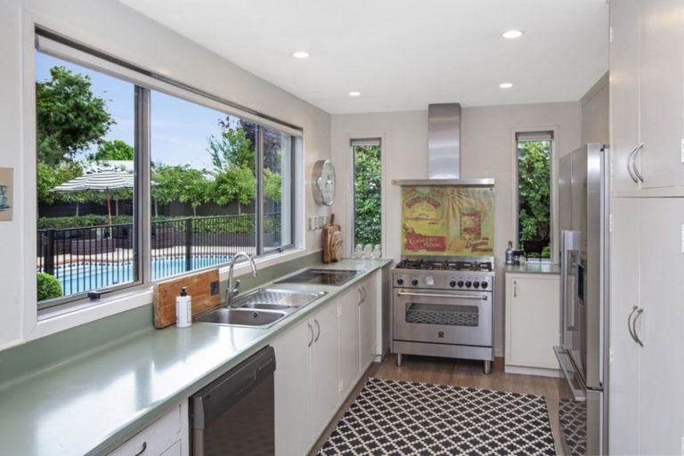 Photo of property in 121 Condell Avenue, Papanui, Christchurch, 8053