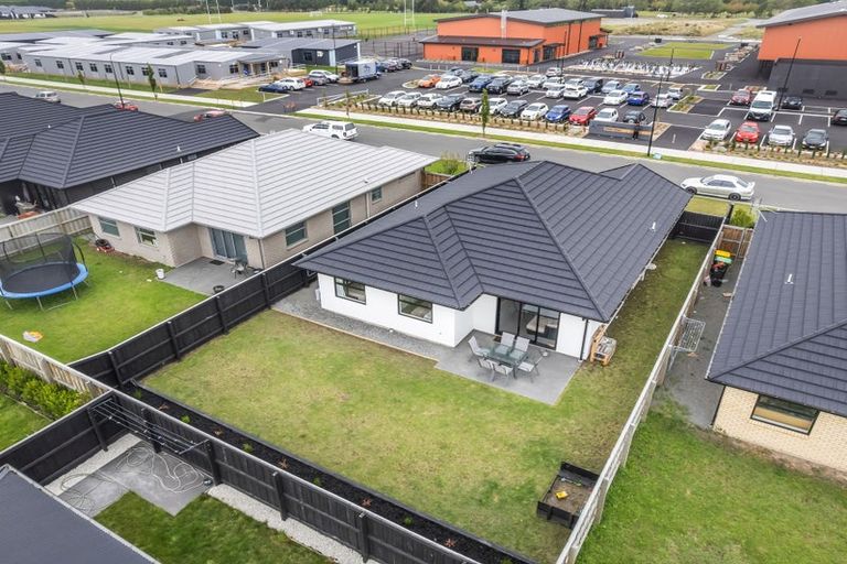 Photo of property in 34 Eileen Way, Rolleston, 7615