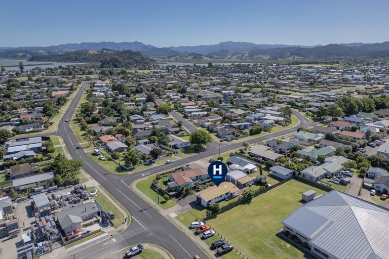 Photo of property in 34 Cook Drive, Whitianga, 3510