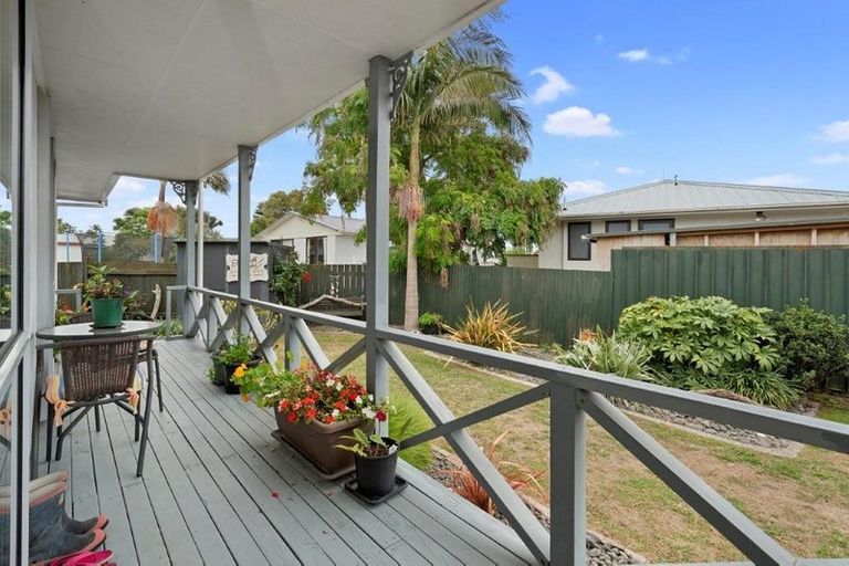 Photo of property in 3a Longstead Avenue, Papamoa Beach, Papamoa, 3118