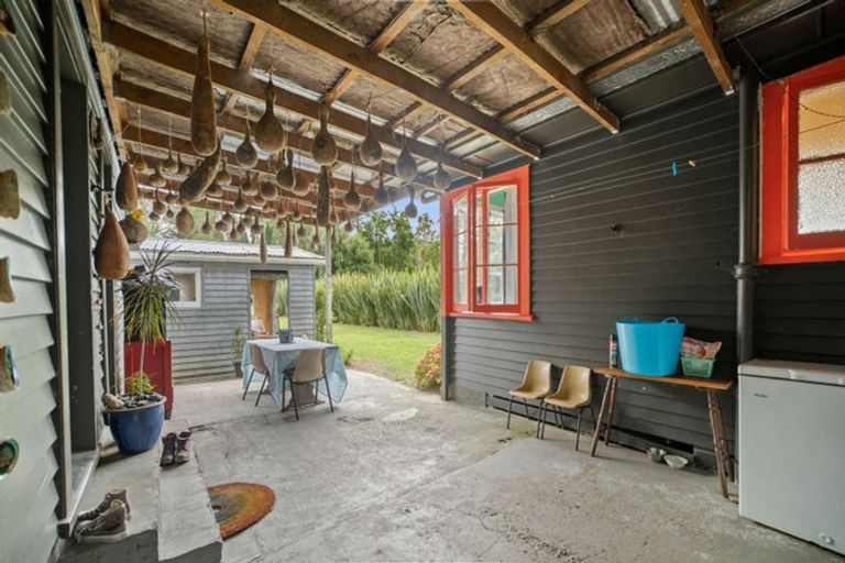 Photo of property in 30 Waingake Road, Manutuke, 4072