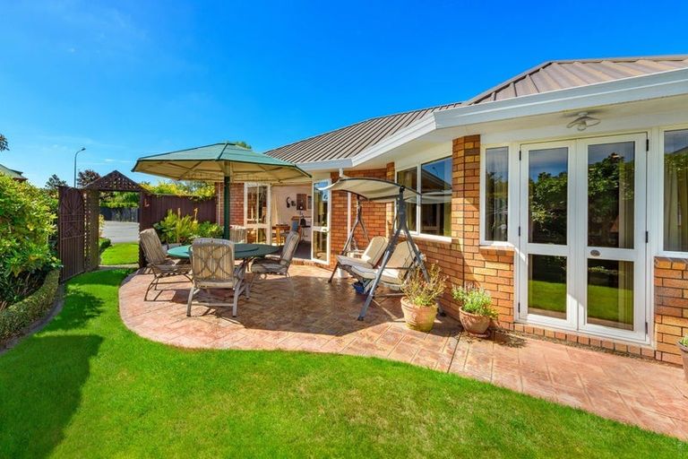 Photo of property in 5 Patricia Place, Harewood, Christchurch, 8051