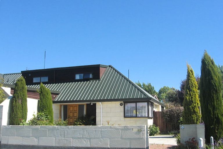 Photo of property in 2/47 Lakewood Drive, Burwood, Christchurch, 8083