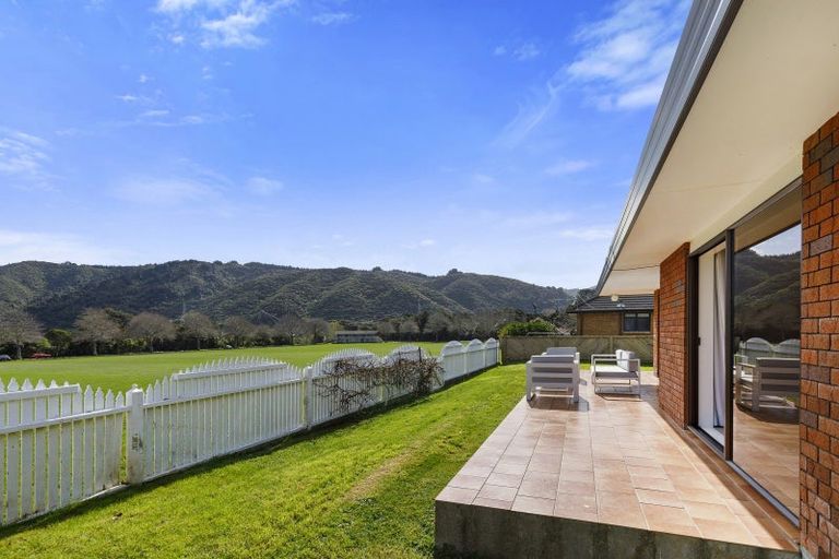 Photo of property in 3 Clearwater Terrace, Brown Owl, Upper Hutt, 5018