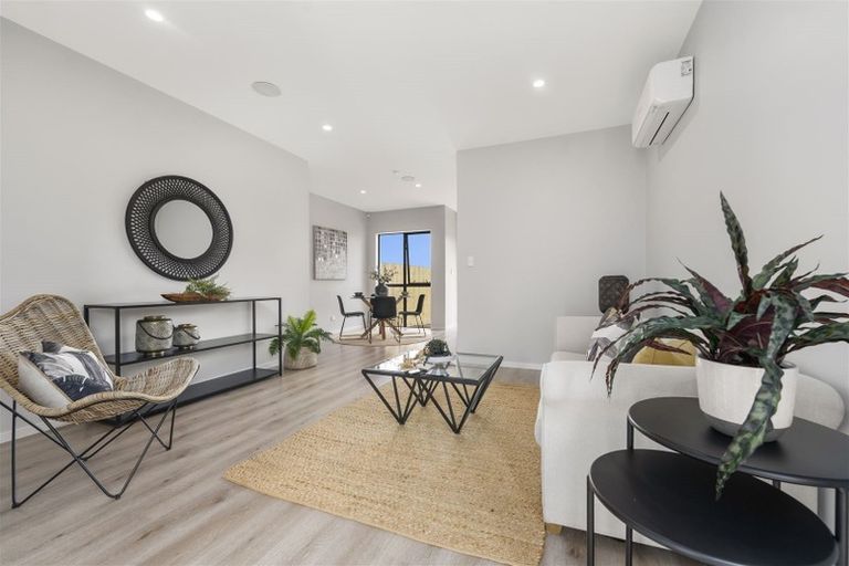 Photo of property in 39 Matakohe Road, Westgate, Auckland, 0814