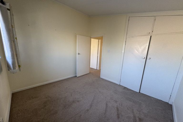 Photo of property in 575 East Coast Road, Browns Bay, Auckland, 0630