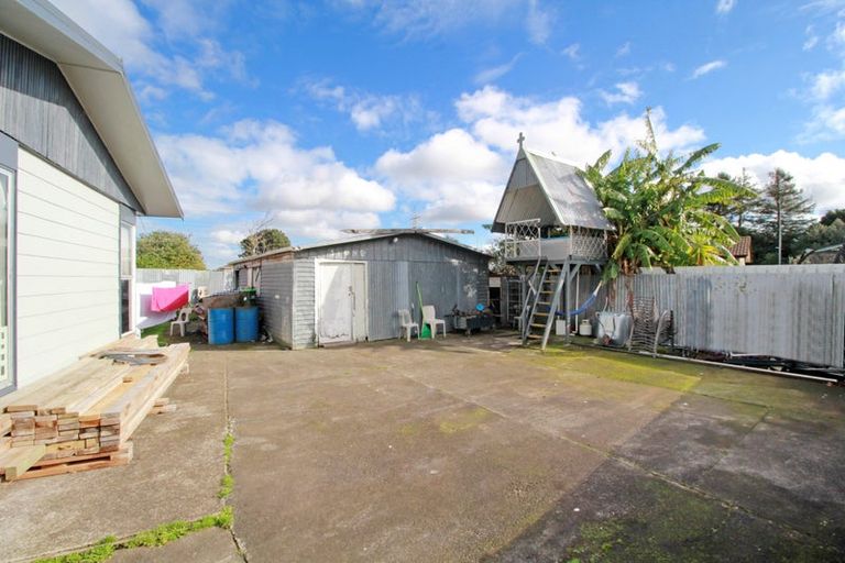 Photo of property in 74 Sikkim Crescent, Clover Park, Auckland, 2019