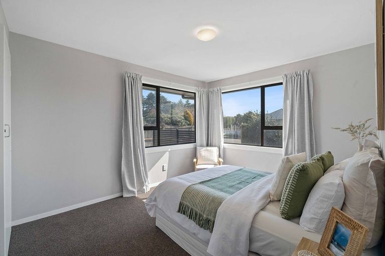 Photo of property in 13 Roswell Place, Islington, Christchurch, 8042