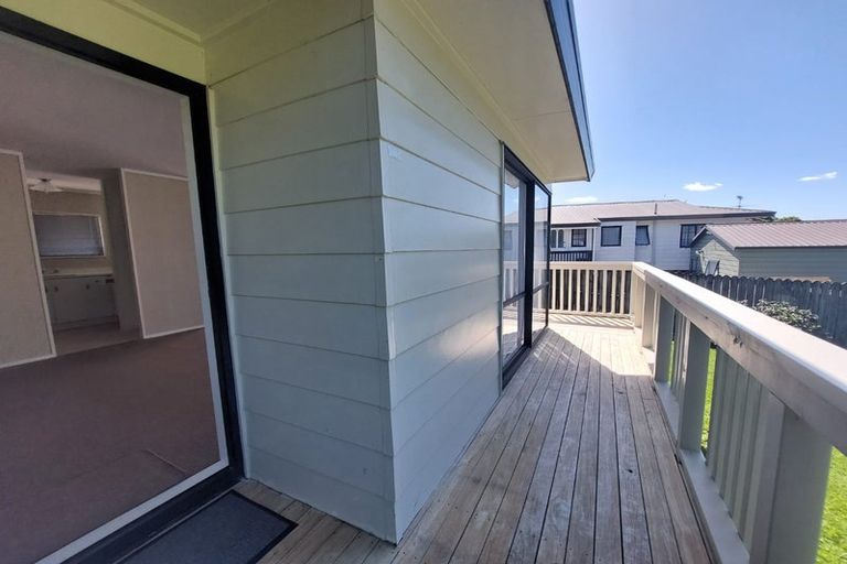 Photo of property in 2/13 Coubray Place, Botany Downs, Auckland, 2010