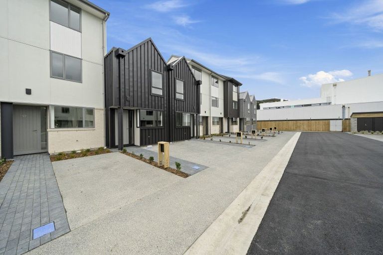 Photo of property in 2/130 Richmond Street, Petone, Lower Hutt, 5012