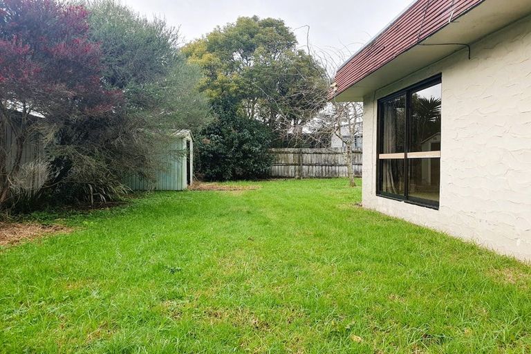 Photo of property in 130a Bruce Mclaren Road, Henderson, Auckland, 0612