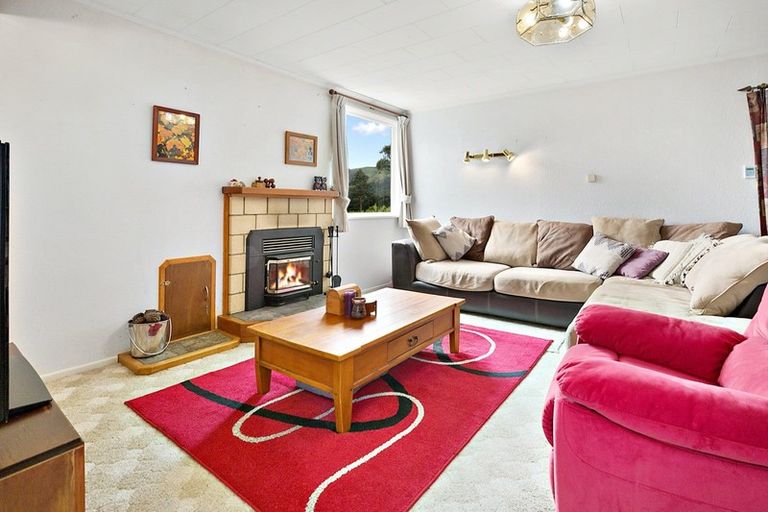 Photo of property in 86 Rawhiti Road, Pukerua Bay, 5026