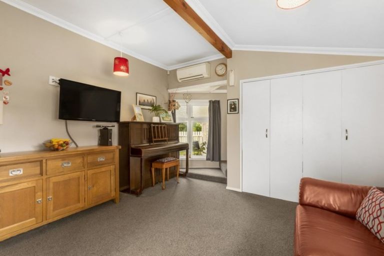 Photo of property in 34 Burnside Street, Waterloo, Lower Hutt, 5011
