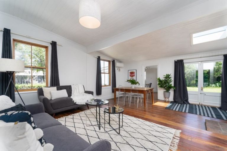 Photo of property in 86 Fox Street, Featherston, 5710