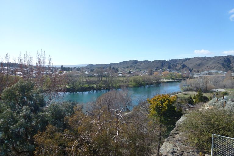 Photo of property in 45 Earnscleugh Road, Bridge Hill, Alexandra, 9320