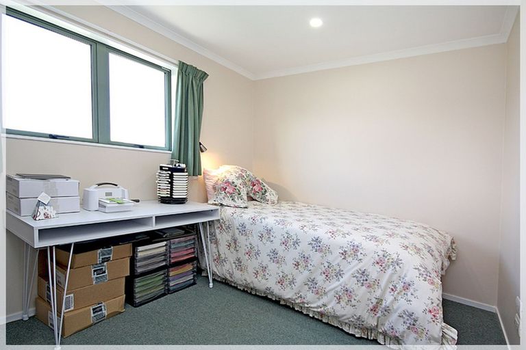 Photo of property in 9 Easton Street, Foxton, 4814