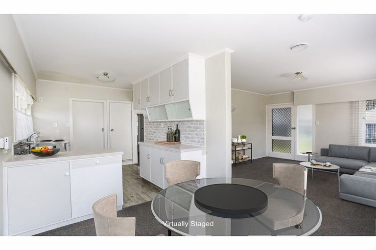 Photo of property in 2/4 Liverpool Street, Papakura, 2110