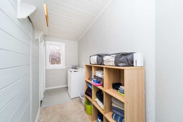 Photo of property in 13 Karaka Street, Tokomaru, Palmerston North, 4474