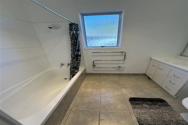 Photo of property in 36 Reelick Avenue, Pakuranga Heights, Auckland, 2010