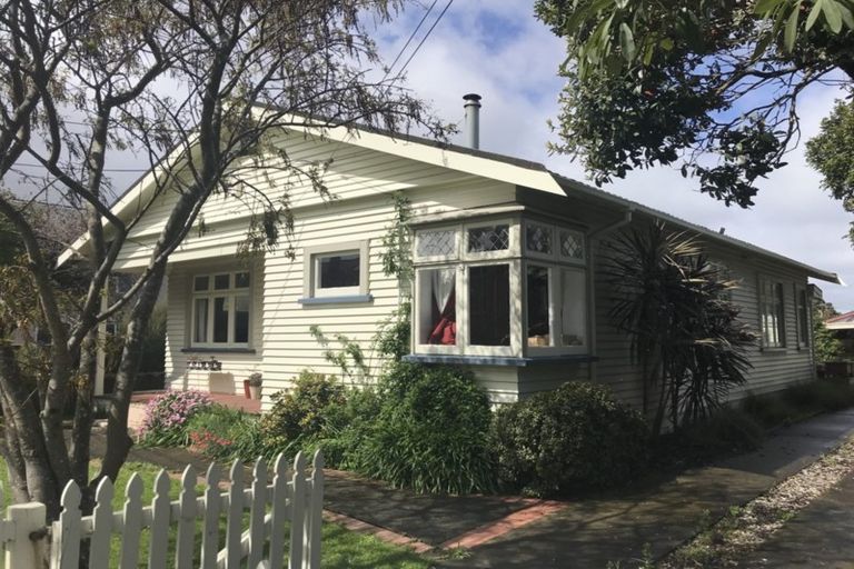 Photo of property in 22 North Street, Petone, Lower Hutt, 5012