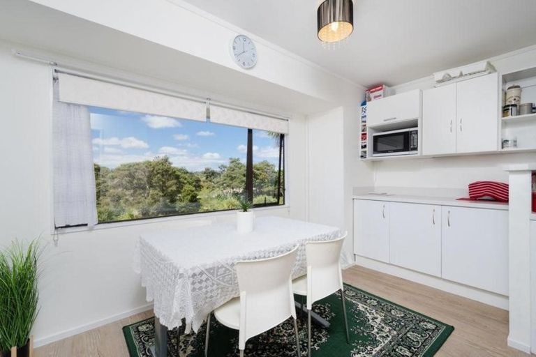 Photo of property in 9 Jacinta Grove, Swanson, Auckland, 0612