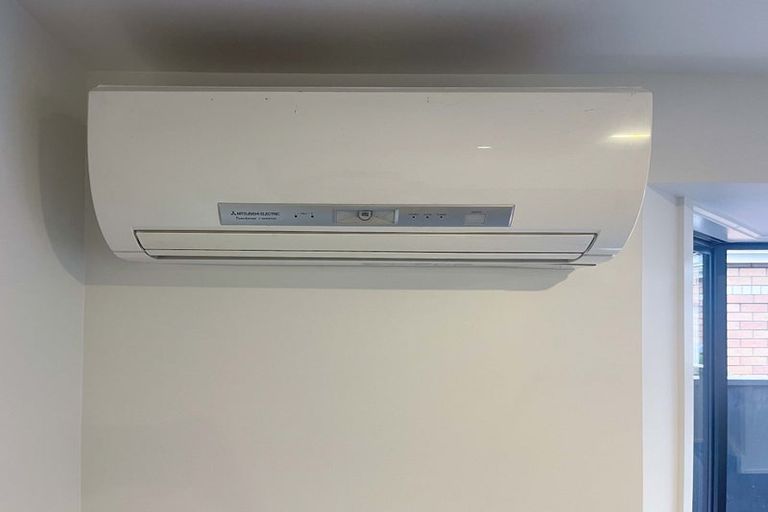 Photo of property in 8a Roa Road, Fendalton, Christchurch, 8041