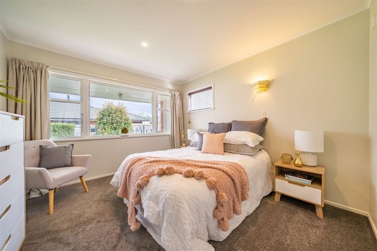 Photo of property in 2/30 Marion Street, Silverstream, Upper Hutt, 5019