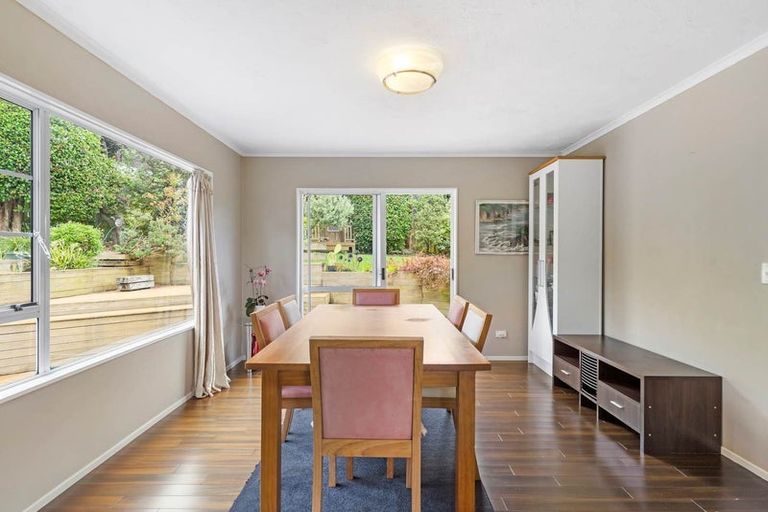 Photo of property in 13 Delisle Place, Windsor Park, Auckland, 0632