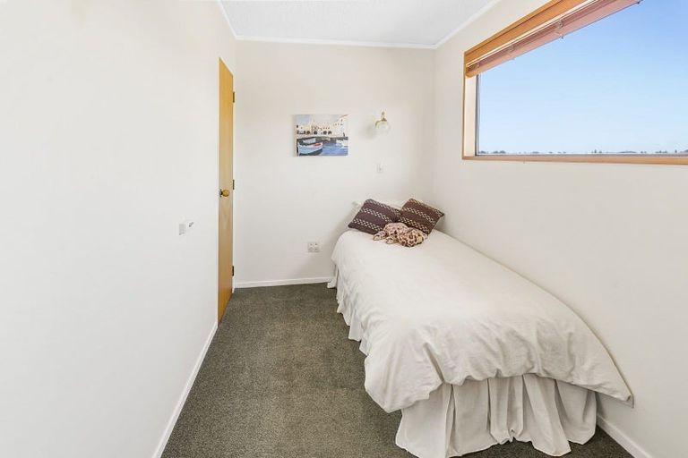 Photo of property in 98 Totara Drive, Pukete, Hamilton, 3200