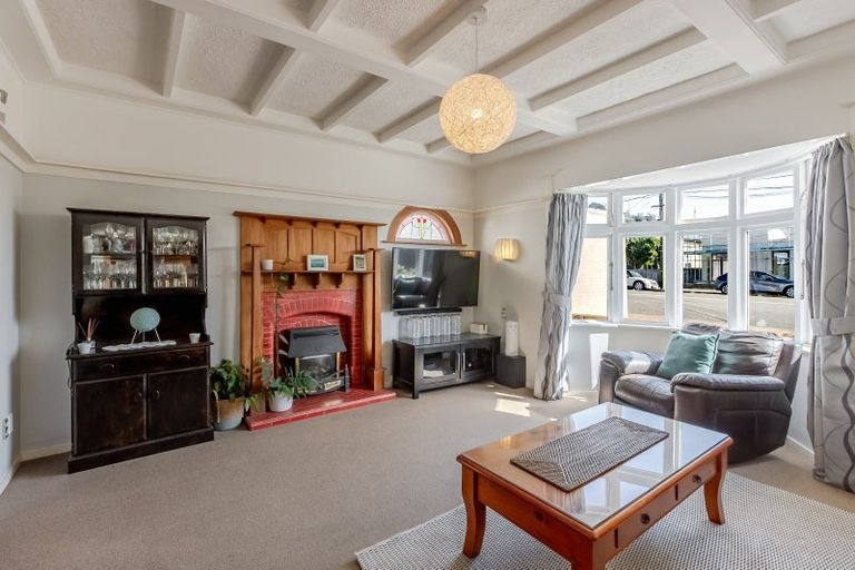 Photo of property in 9 Wha Street, Lyall Bay, Wellington, 6022
