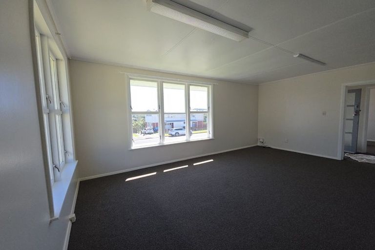 Photo of property in 42 Warspite Avenue, Cannons Creek, Porirua, 5024