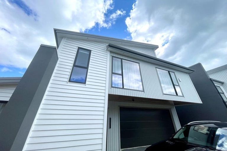 Photo of property in 43 Waller Avenue, Bucklands Beach, Auckland, 2012