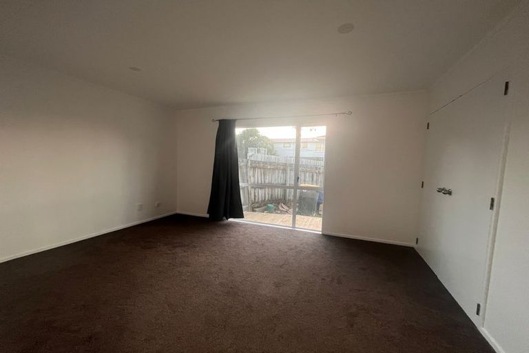 Photo of property in 1/42 Pomaria Road, Henderson, Auckland, 0610