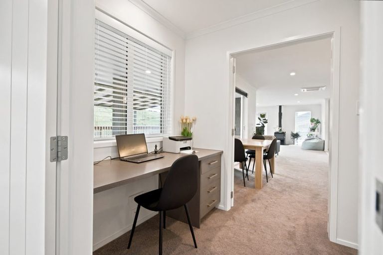 Photo of property in 11 Bob Carter Place, Welcome Bay, Tauranga, 3175