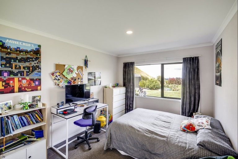 Photo of property in 174 Eskridge Drive, Eskdale, Napier, 4182