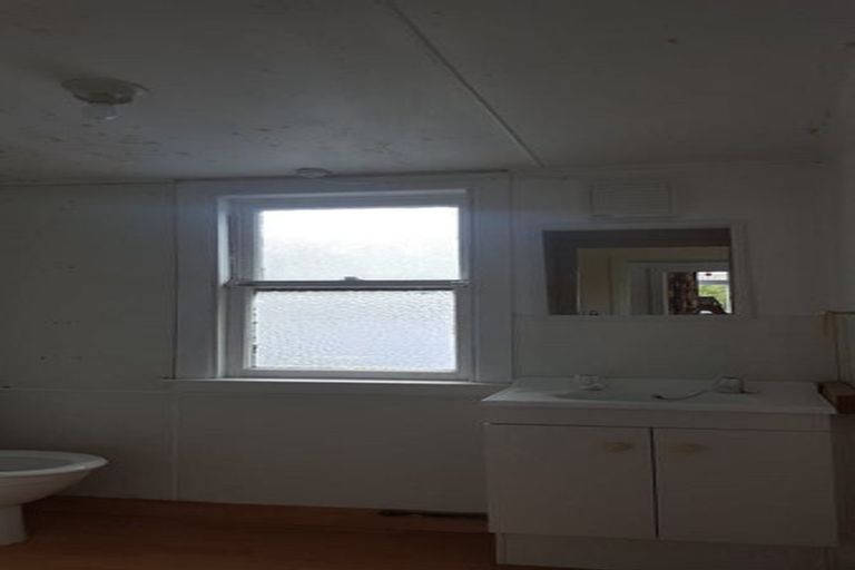 Photo of property in 60 Cleveland Street, Brooklyn, Wellington, 6021