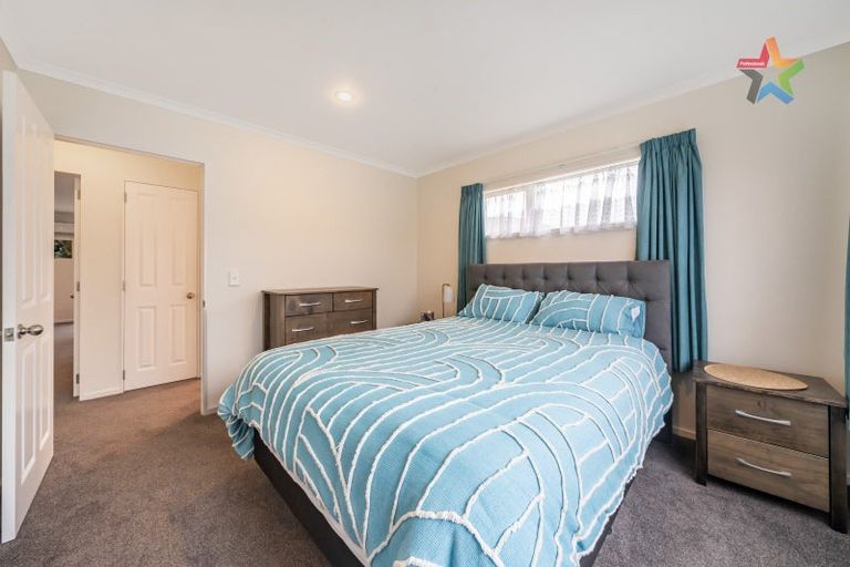 Photo of property in 32 Woodland Mews, Wainuiomata, Lower Hutt, 5014