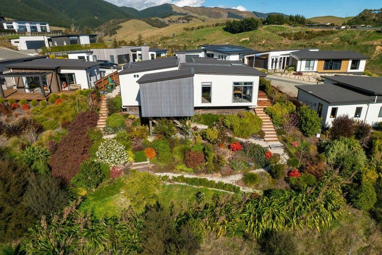 Photo of property in 22 Hill Tops Way, Stoke, Nelson, 7011