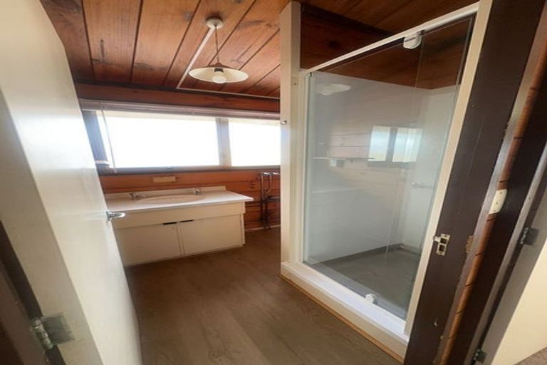 Photo of property in 3/89 Pinehaven Road, Pinehaven, Upper Hutt, 5019