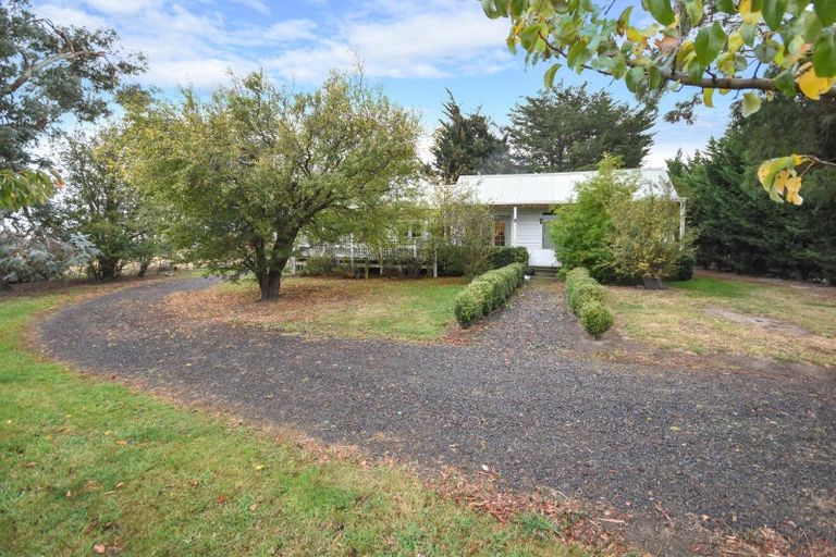 Photo of property in 369 Maungatua Road, Woodside, Outram, 9073