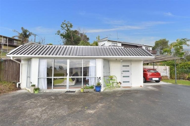 Photo of property in 8b Mountain Road, Morningside, Whangarei, 0110