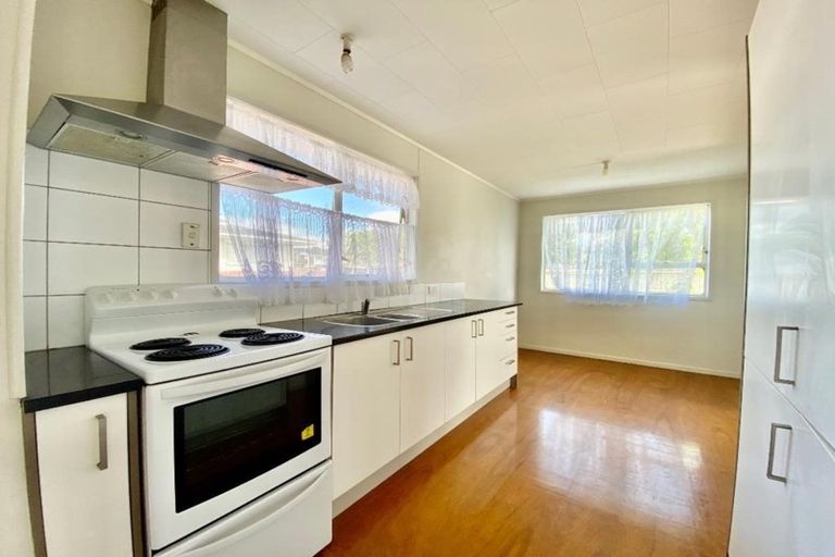 Photo of property in 76 Boundary Road, Clover Park, Auckland, 2019
