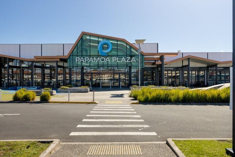 Photo of property in 11 St Clair Place, Browns Bay, Auckland, 0630