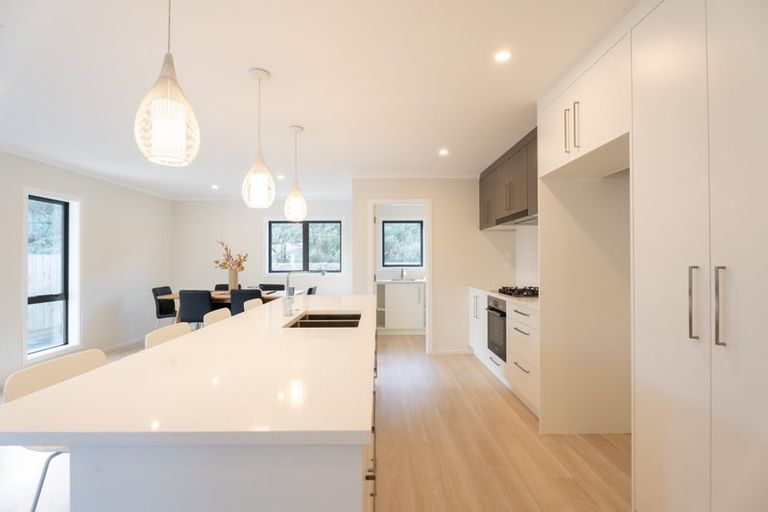 Photo of property in 29 Farnworth Terrace, Churton Park, Wellington, 6037